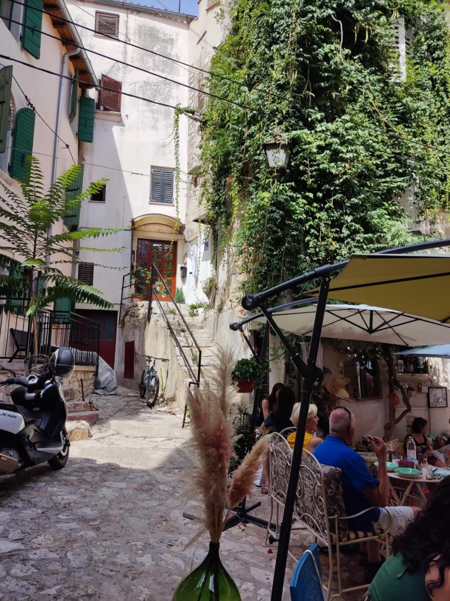 Apartment Piazza Antica Ρόβινι Εξωτερικό φωτογραφία